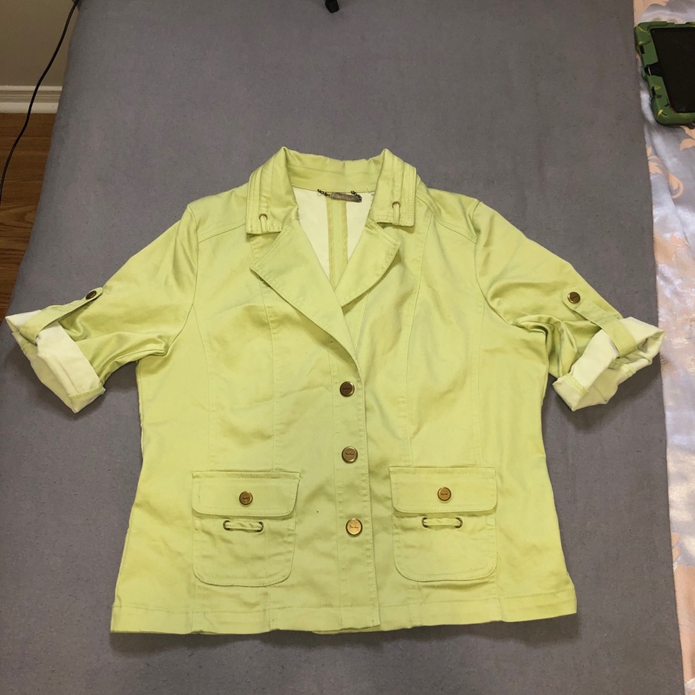 Jackets - Picture 3 of 9